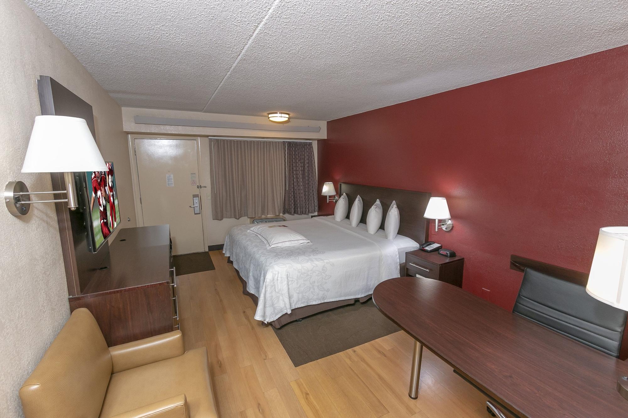 Red Roof Inn Plus+ West Springfield Bagian luar foto