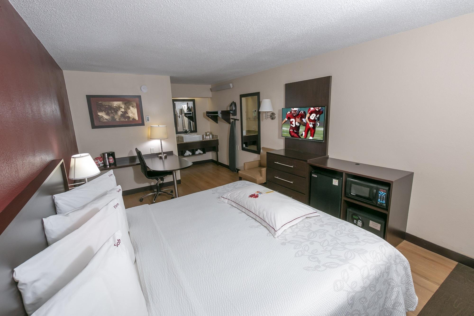 Red Roof Inn Plus+ West Springfield Bagian luar foto