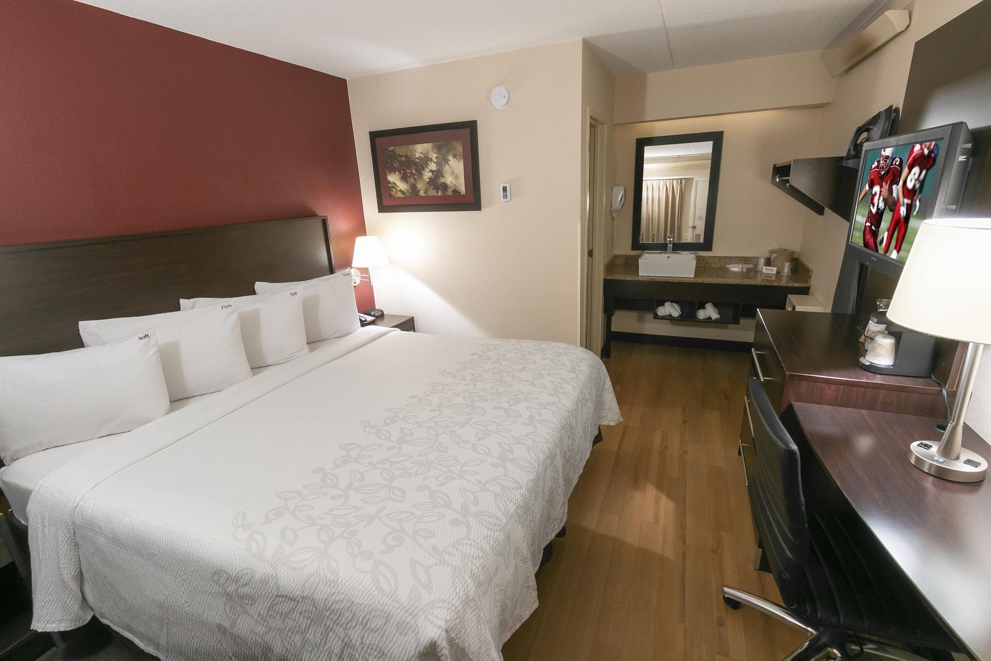 Red Roof Inn Plus+ West Springfield Bagian luar foto