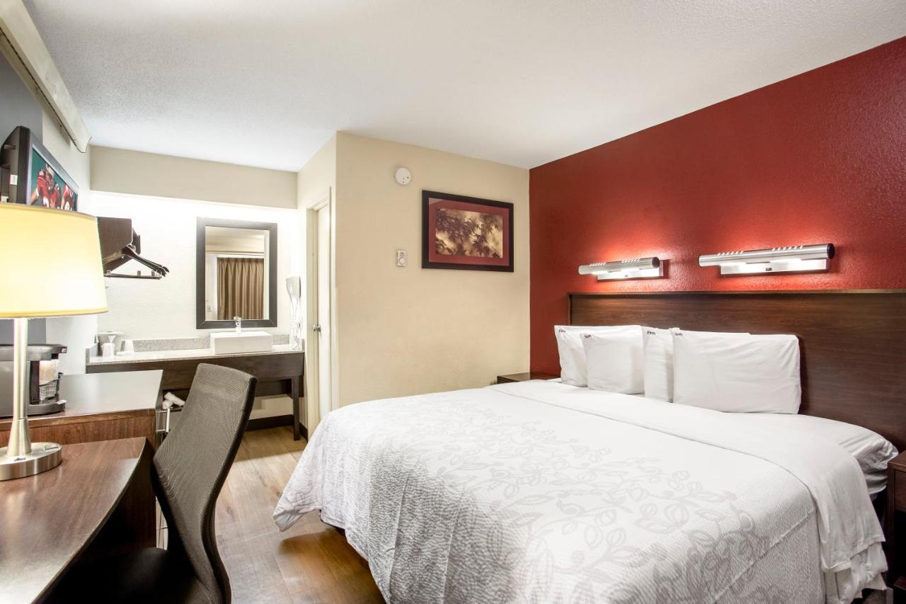 Red Roof Inn Plus+ West Springfield Bagian luar foto
