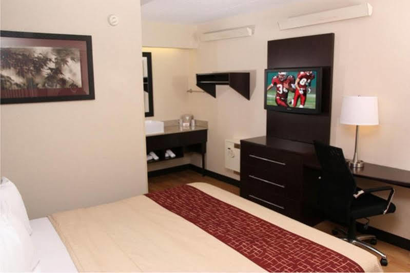 Red Roof Inn Plus+ West Springfield Bagian luar foto